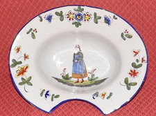 Plat à barbe faënce de