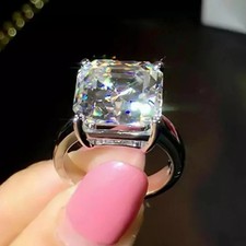 Bague solitaire en or blanc 14