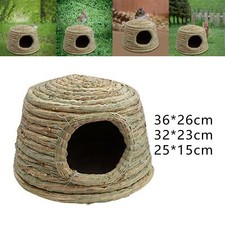 Abri de maison d'herbe de