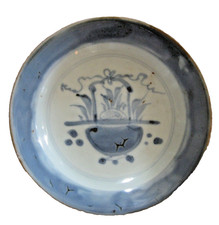 CHINE XIXe assiette porcelaine fond bleu Cie des Indes - Qing - décor au panier