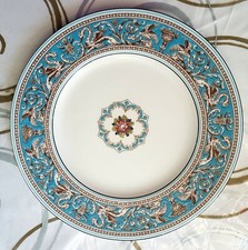 Wedgwood - Lot de 2 assiettes
