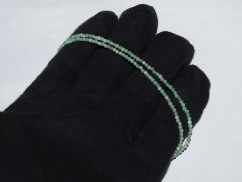Collier pierres précieuses