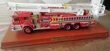 Camion de pompier américain usa états unis pierce snorkel fire engine Franklin