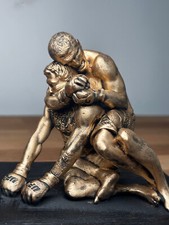 sculpture khabib contre
