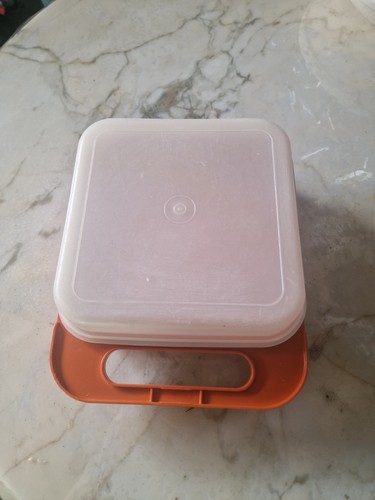 Tupperware boite goutée - a,
