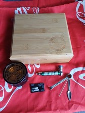 Lot fumeur , boite à rouler Amsterdam + grinder 420 + pipe