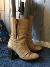 Bottines Palladium vintage cuir camel  .T 38  ( L/F/V)