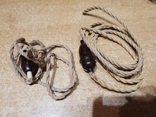 2 interrupteurs poire avec fil électrique torsadé ancien de modèle différent
