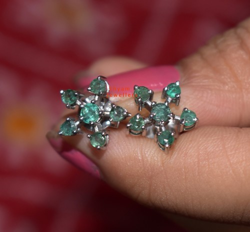 Jolie boucle oreille clou - clou, en