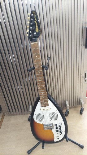 Guitare électrique occasion - électrique, d'occasion