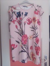 Robe d'été courte rose fleur