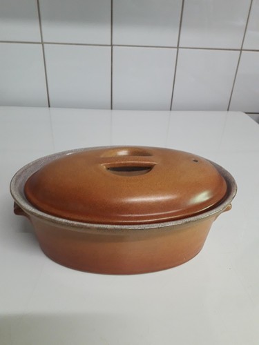 Petite terrine ovale ancienne