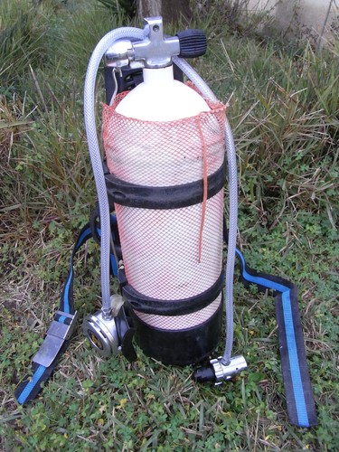 Bouteille plongée avec - de,