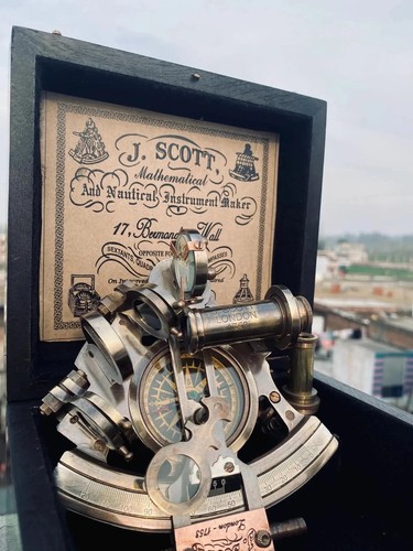 Ancien instrument - , de