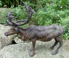 Statuette CERF Bronze de Vienne Bronze peint 17,5cm long 15cm de haut XIX ème
