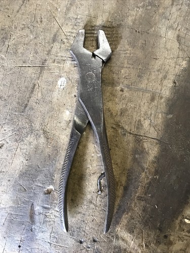 Pince ecrou ancienne signée - pince,