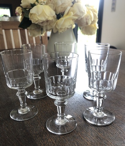 Anciens verres vin - vin, blanc