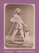 PHOTO ALBUMINÉE CHASSEUR TRAPPEUR AVEC SON CHIEN & FUSIL, RUSSIE, 1875 -A55