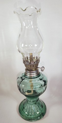 Lampe pétrole ancienne - lampe,