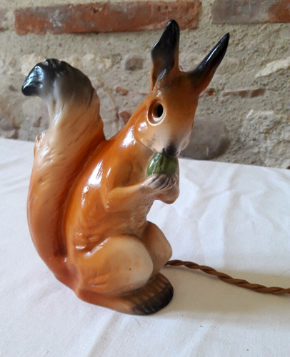 Ancienne lampe brûle parfum