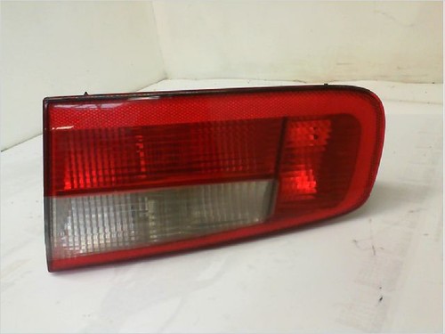 Feu arrière intérieur droit