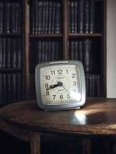 Petite horloge de table ancienne Vedette vintage rétro décoration collection