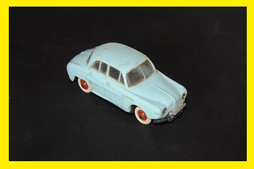 Voiture miniature dauphine - voiture,
