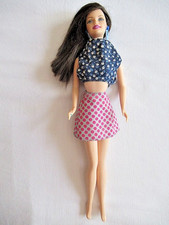 BARBIE BRUNE avec BOUCLES D'OREILLES et BAGUE des années 90 - 72-1-1