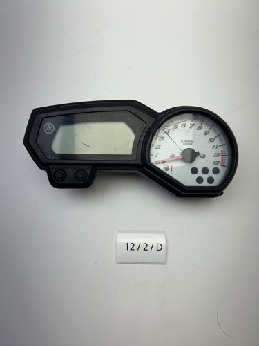Compteur yamaha fz8 2011 - compteur,