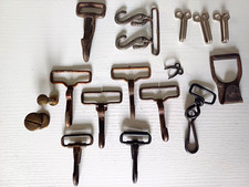 Militaria LOT DE 17 PIECES POUR (ceinturon, sac, veste)