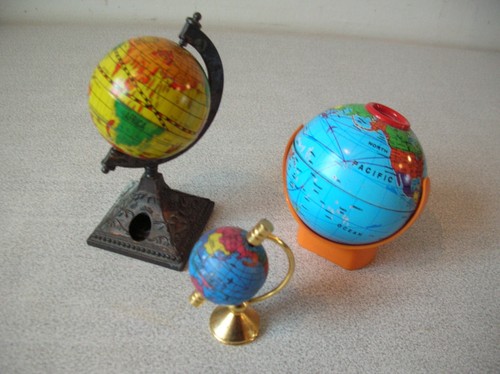 Lot anciens globes - de,