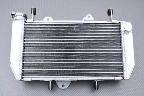 Radiateur eau type racing - d,