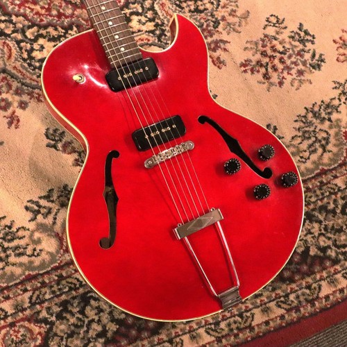 Gibson 135 cherry - es-135, ~cherry~