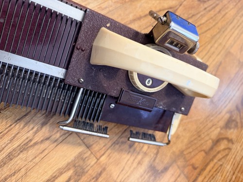 Vintage knitking knitting