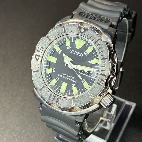 Montre plongée seiko noire - de,