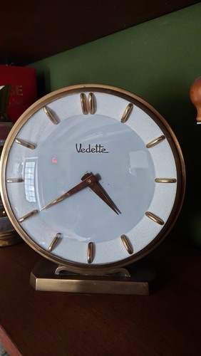 Belle pendule table - table, vedette