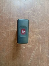 06012 bouton de warning NISSAN