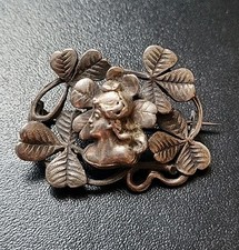 C0201: Broche Argent Art