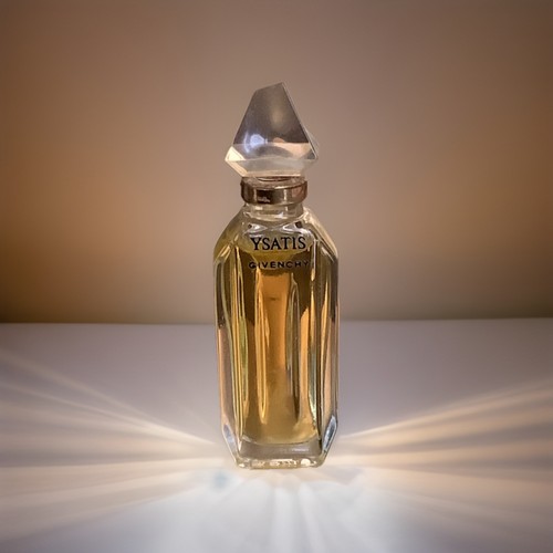 Pin parfum marque logo - parfum,