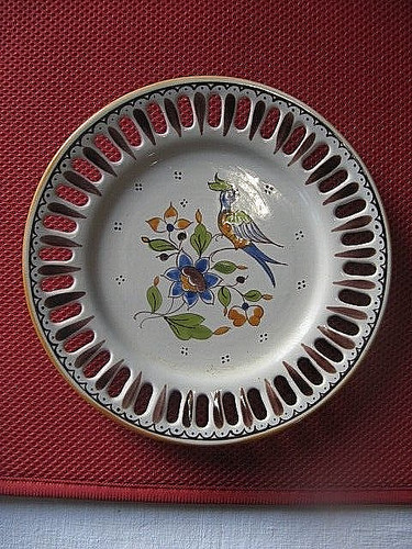 613 assiette ajouree en - ,