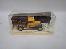 Solido : Fourgon C 4 f  Michelin - Bibendum  Age d'or - N° 4407 / avec catalogue