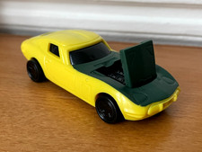 Voiture miniature jaune - voiture,