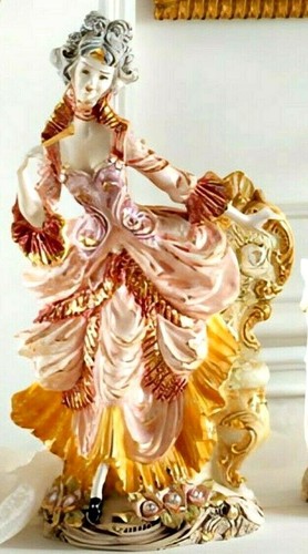 Statue dame 18e - statue, siècle