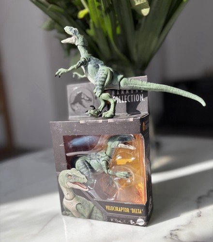Jurassic world hammond - jurassic,