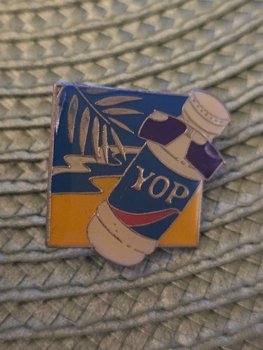 Pin yaourt yop - pin's,