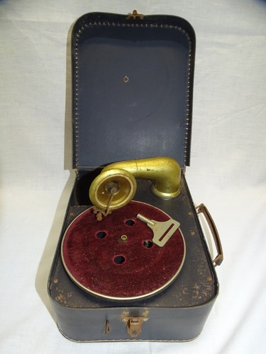 Ancien gramophone valisette - *,