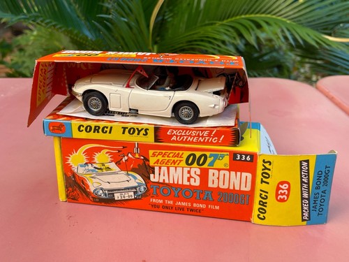 Corgi toys 336 - corgi, 2000