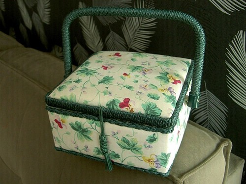 Boite couture travailleuse - boite,