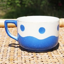 Ancienne tasse à café en