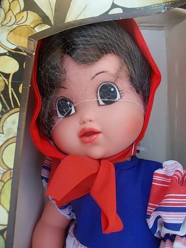 Poupée ancienne bella - poupée,
